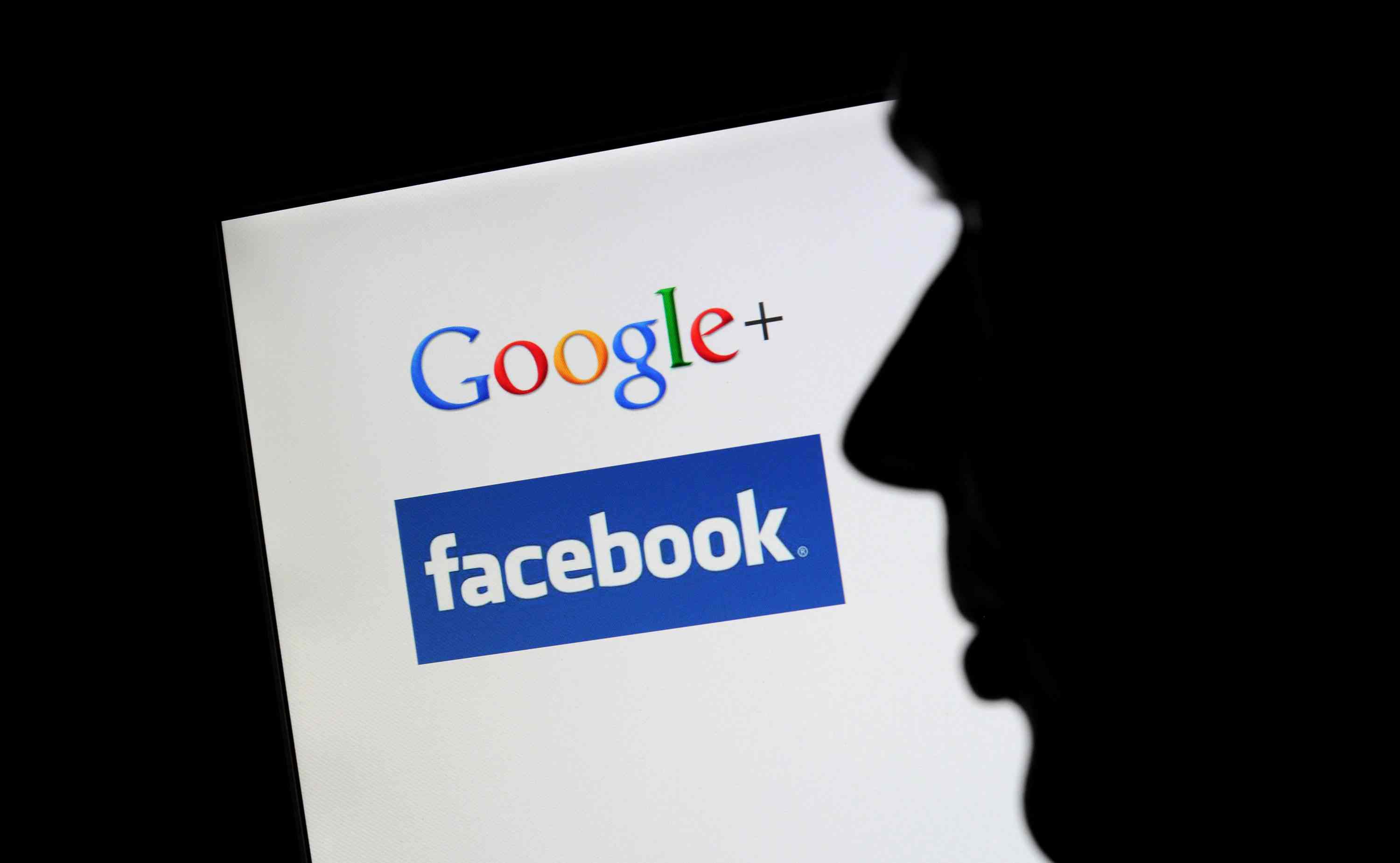 جوجل وفيسبوك يفرضان عقوبات على مواقع الأخبار الكاذبة